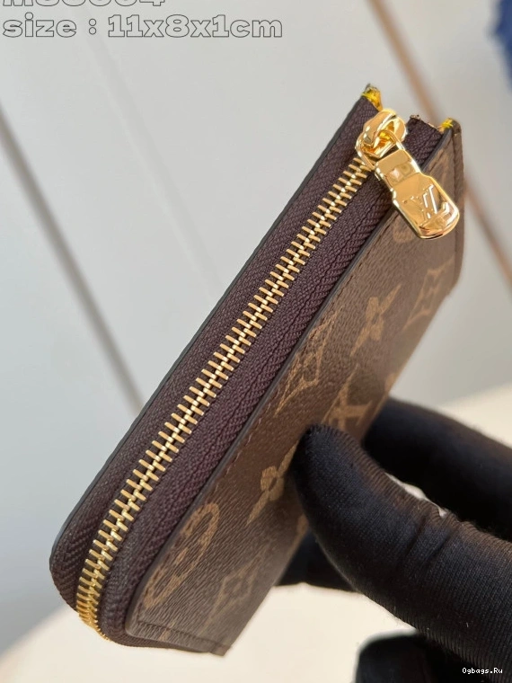 Wallet-11*8.5*1.5CM Vuitton Noa Louis Compact 0214